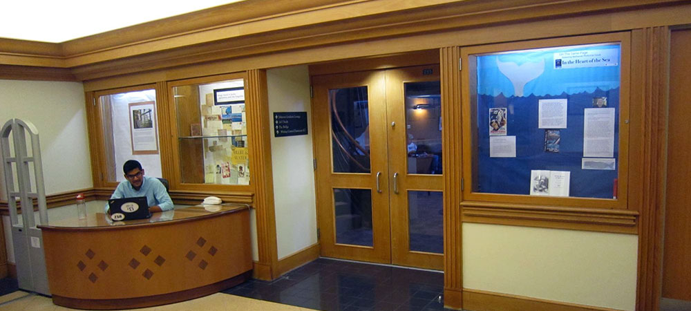 exhibit-spaces-library-lobby