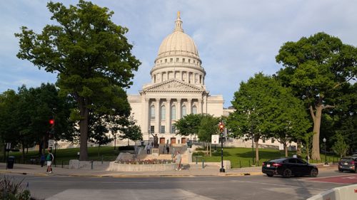 A photo of the Wisconsin State Capitol.